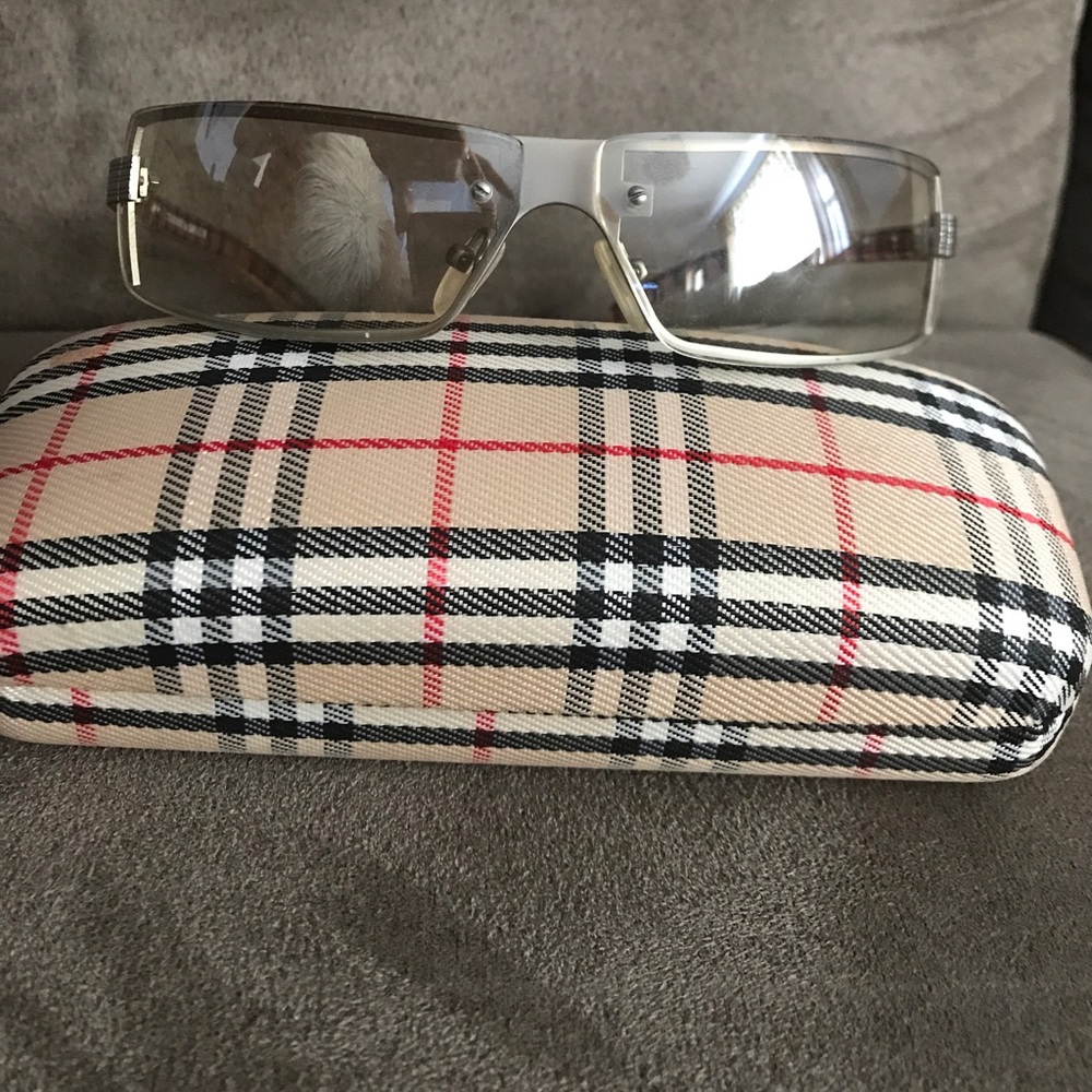 Burberry glasses 100%Authentic